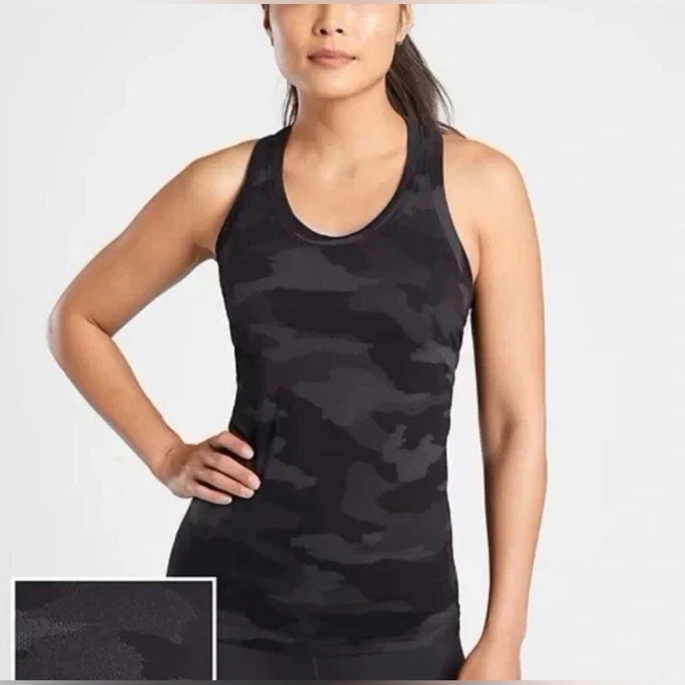 Athleta Momentum Camo Racerback Tank Black Gray Seamless Fitted Gripper Medium